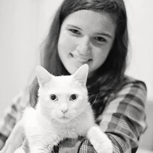 Meet your Posher, Olivia